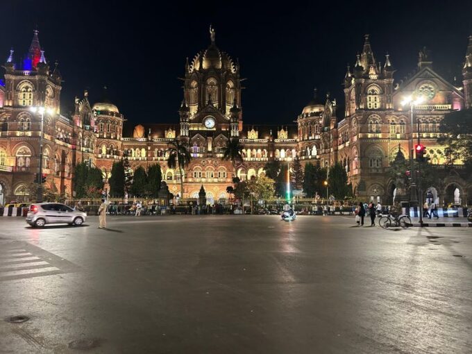 Mumbai Nighttime Adventure - Street Food Aromas