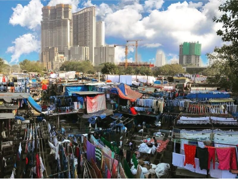 Mumbai: Private 2-Day City and Elephanta Island Tour - Churchgate Railway Station