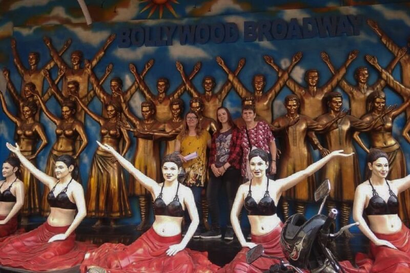 Mumbai: Private Bollywood and Dharavi Slum Tour - Community Spirit and Activities