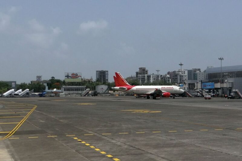 Mumbai: Private Hotel Transfers To/From Airport - Included Services
