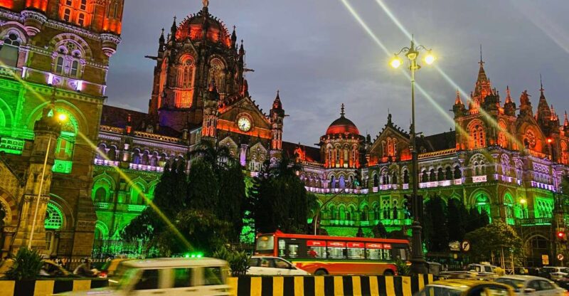 Mumbai: Private Night Sightseeing Tour With Dinner - Key Points