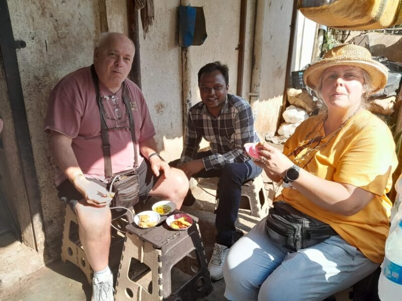 Mumbai: Private Slum & Sightseeing Tour by Car - Hindu and Jain Temples