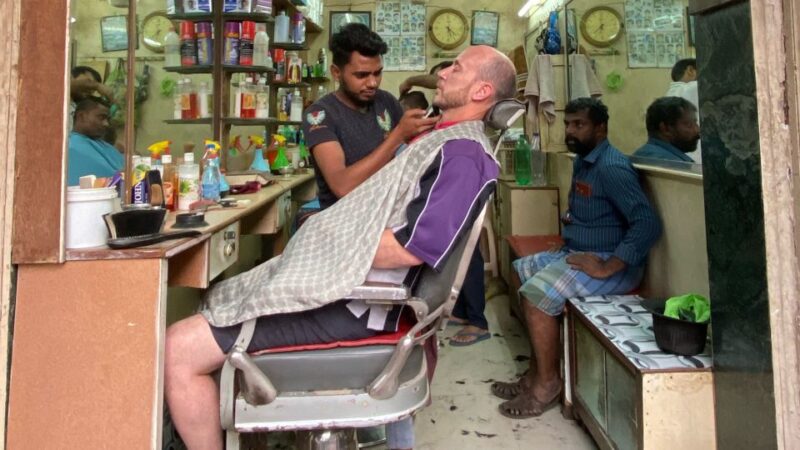 Mumbai: Private Slumdog Millionaire Tour in Dharavi Slum - Itinerary and Logistics