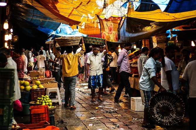 Mumbai Shopping Tour in Private Vehicle - Traveler Information
