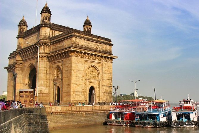Mumbai Sky Line Private Sailing Excursion for up to 5ppl - Skipper and Life Jackets