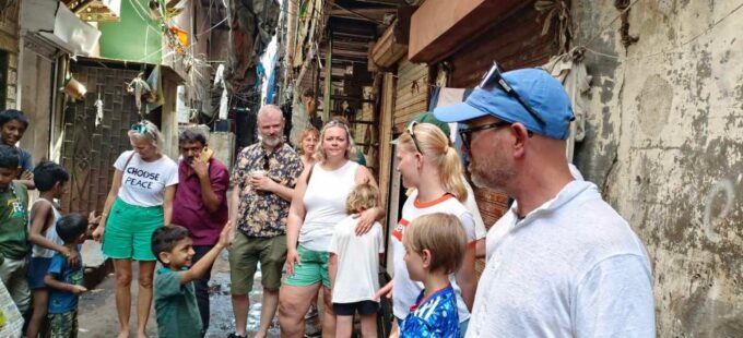 Mumbai: Slum Tour Dharavi Small Group by Local-Support Local - Community Activities