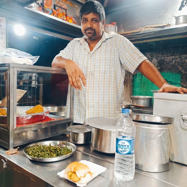 Mumbai Street Food Tour With Sun Set View - Exploring Iconic Street Foods