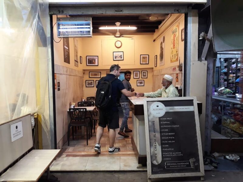 Mumbai Street Food Tour With Sunset at Beach - Highlights of the Itinerary