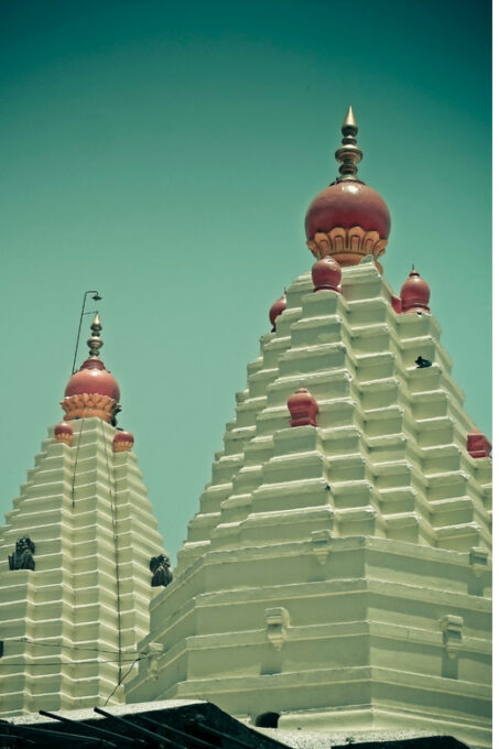 Mumbai: Temples and Shrines Guided Walking Tour - Getting to the Meeting Point
