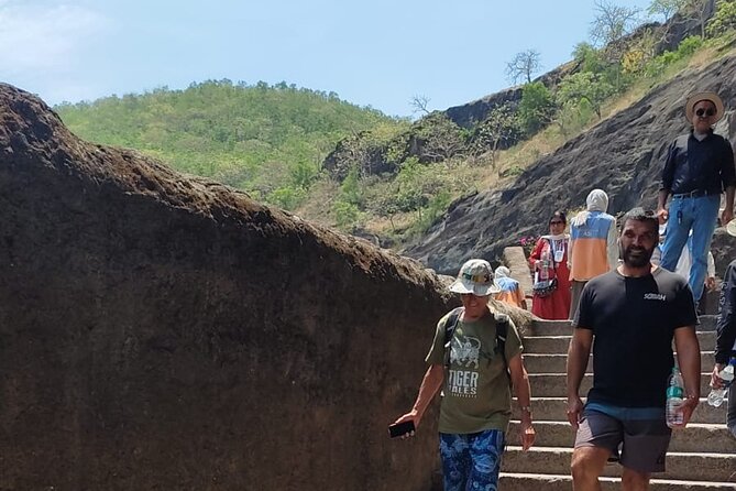 Mumbai to Aurangabad: Ajanta, Ellora & Aurangabad Exploration - Meeting and Pickup