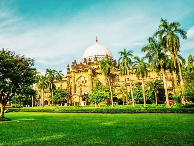 Mumbai Walking Tour With Local Snacks - Key Points