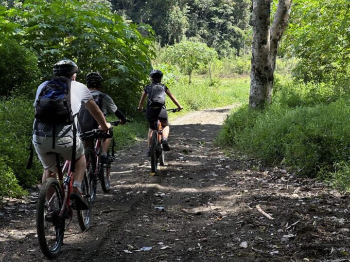 Munduk/Bali: Jungle Trek, Canoe, Waterfall & Cycling - Suitable Participants
