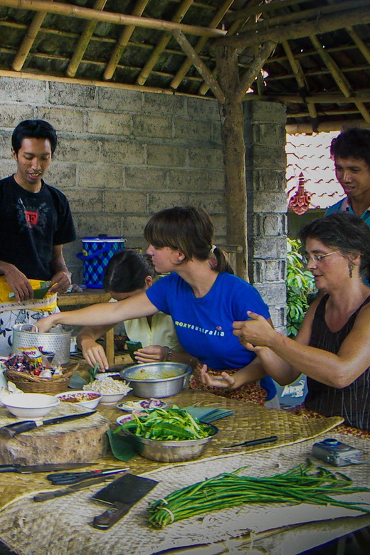 Munduk/Bali: Trekking, Waterfall, Cooking Class & Dinner - Preparation and Meeting Point