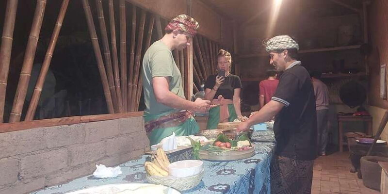 Munduk: Balinese Cooking Class With Dinner at a Local Home - Booking and Cancellation Policy