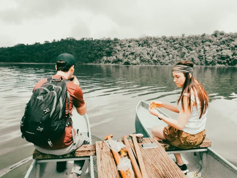 Munduk: Canoeing in the Lake and Discovering a Secret Temple - Immersive Cultural Experience