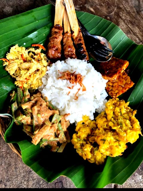MUNDUK : Jungle Trekking Day Tour - Itinerary and Highlights