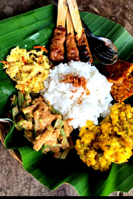 MUNDUK : Jungle Trekking Day Tour - Health and Safety Considerations