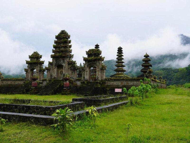 Munduk : Rainforest Trekking, Lake Canoeing & Best Waterfall - Important Information