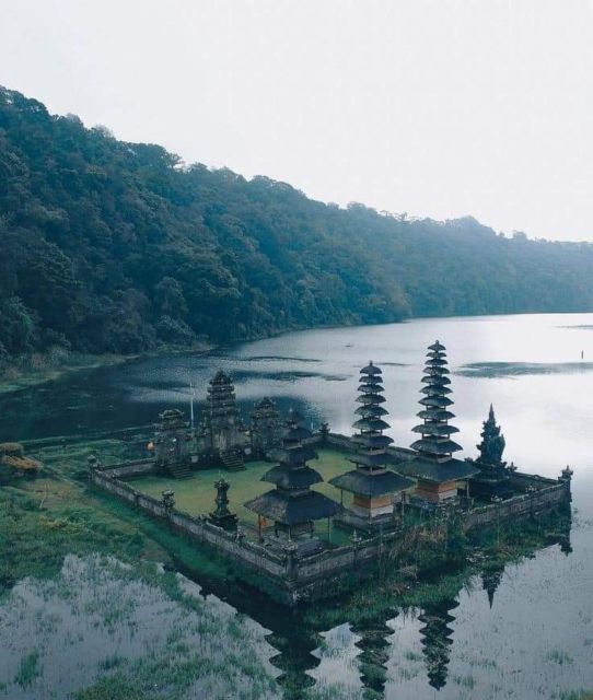Munduk: Trekking, Banyumala Waterfall & Tamblingan Temple - Breathtaking Landscapes