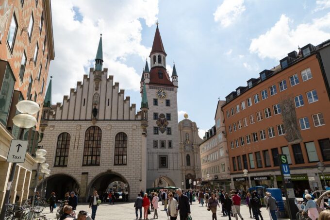 Munich: 24 or 48-Hour Big Bus Hop-On Hop-Off Bus Ticket - Frequently Asked Questions