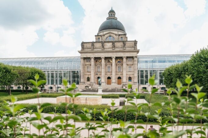 Munich 3-Hour Guided Bike Tour - Engaging Experience