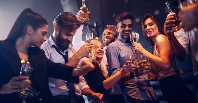 Munich: Bachelor(Ette) Party With Pub Crawl - Included Amenities