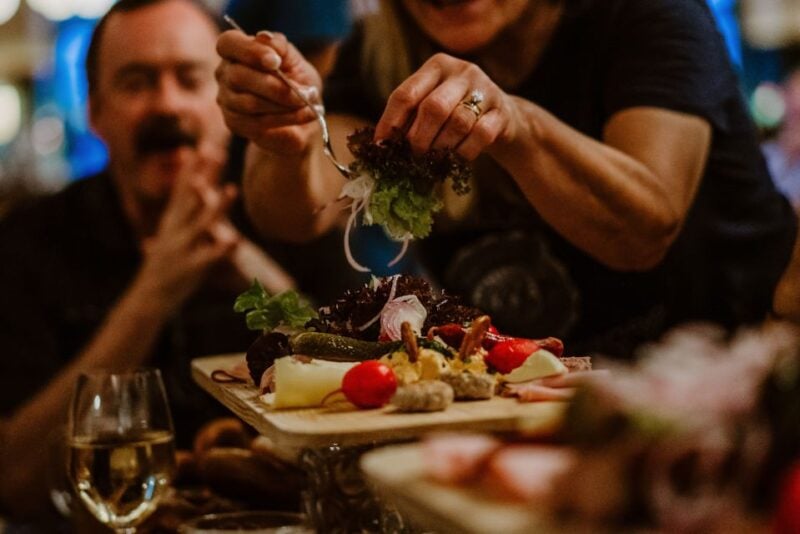 Munich: Beer and Food Tour With Dinner & Oktoberfest Museum - Exploring Munichs Beer Culture