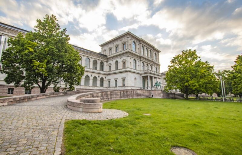 Munich: Capture the Most Photogenic Spots With a Local - Key Points