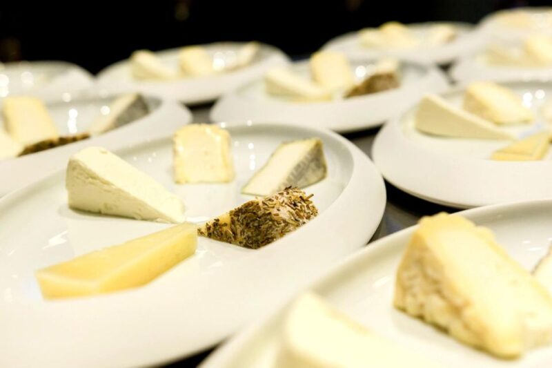 Munich: Cheese & Wine Tasting - Tasting Experience