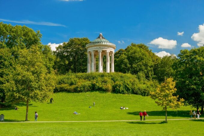 Munich City: Marienplatz and English Garden Walking Tour - English Garden Exploration