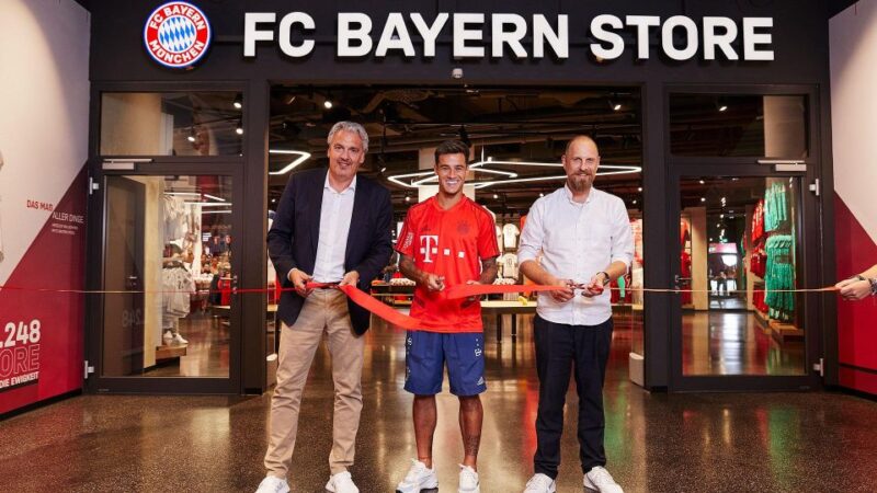Munich: CityTour-Eisbachwelle Surf - FC Bayern - Marienplatz - Eisbach Wave Tour