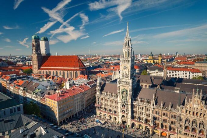 Munich: CityTour-Eisbachwelle Surf - FC Bayern - Marienplatz - Frequently Asked Questions