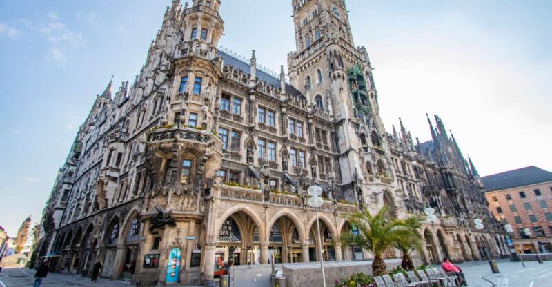Munich: Express Walk With a Local in 90 Minutes - Key Points