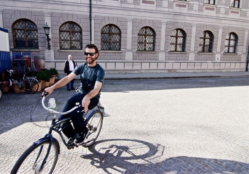 Munich: Guided City Tour by Bike - Key Points
