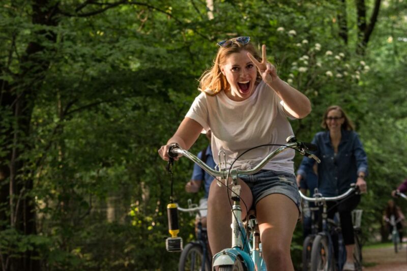 Munich: Guided City Tour by Bike - Tour Itinerary