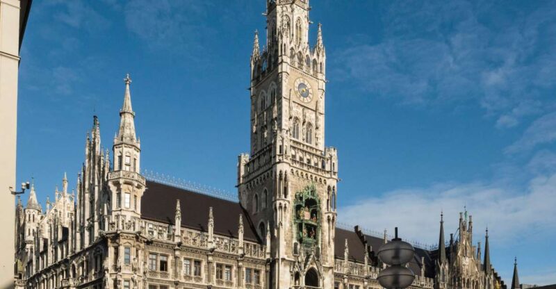Munich: Guided Tour of New Town Hall - Experience Highlights