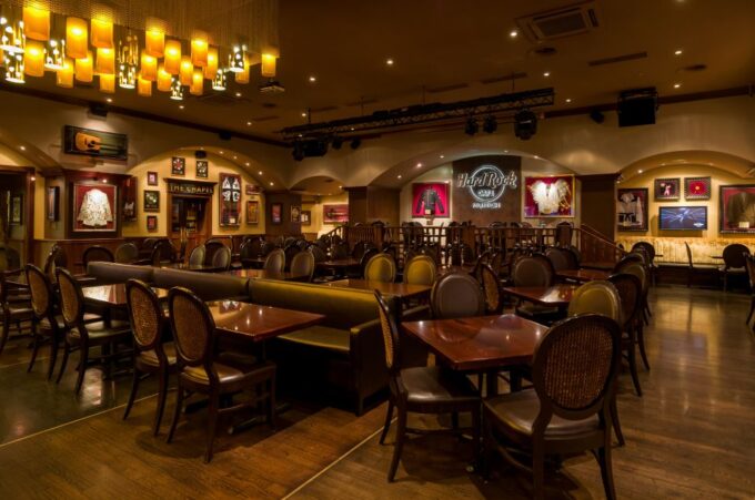 Munich: Hard Rock Cafe With Set Menu for Lunch or Dinner - Enjoy Rock Shop and Rocknroll Atmosphere