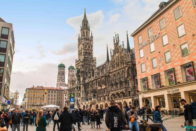 Munich: Munich by Bike - Munich Bike Tour 3-Hour Guided Tour - Price and Reservation