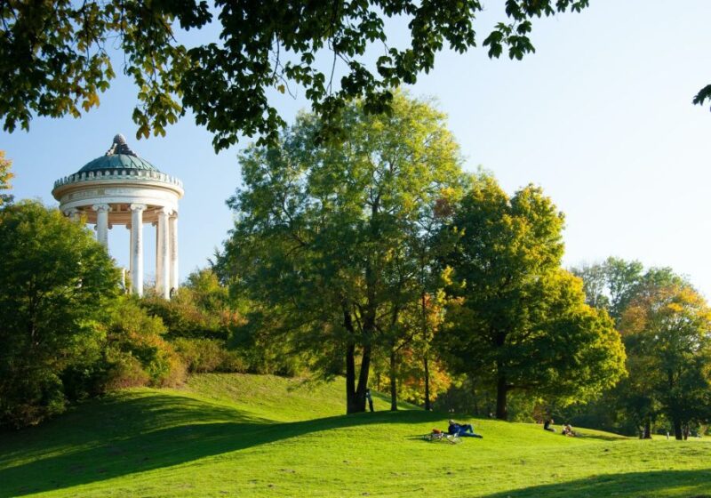 Munich: Must-See Landmarks & Attractions Self-Guided Tour - Starting Point and Accessibility