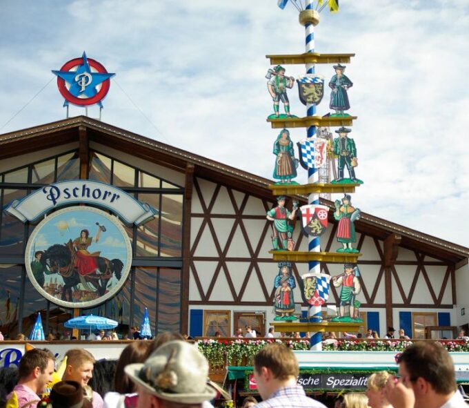Munich: Oktoberfest Big Beer Tent Evening Table Reservation - Getting to the Tent