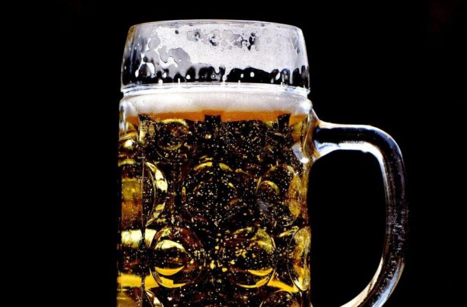 Munich: Oktoberfest Big Beer Tent Evening Table Reservation - Oktoberfest Experience