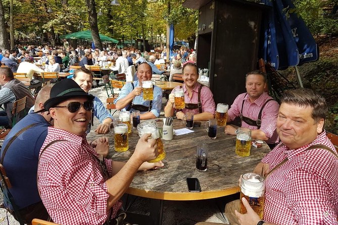 Munich Oktoberfest - Meet & Greet, Table, 2L Beer & Chicken - Tour Options in Munich