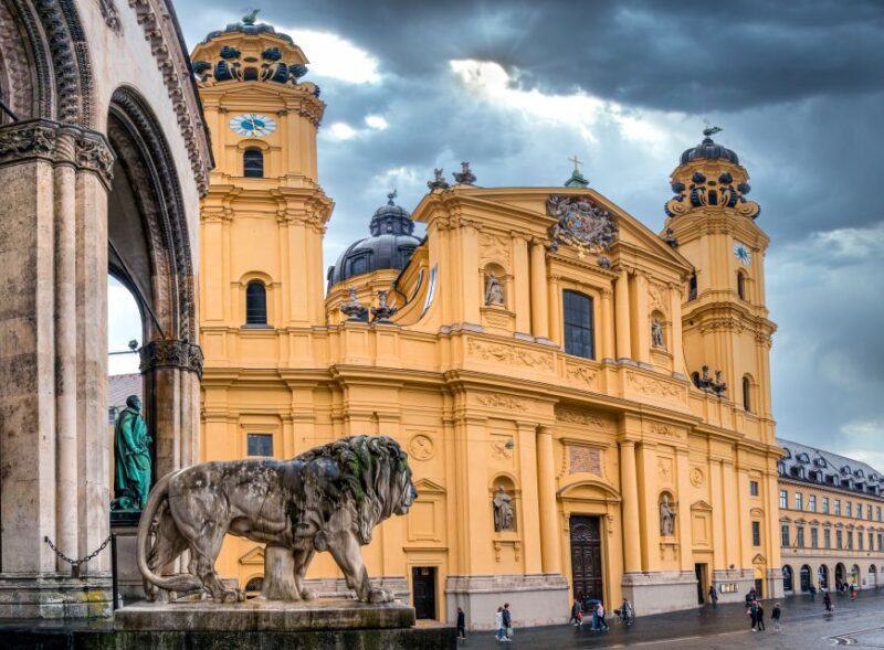 Munich: Old Town Highlights Private Walking Tour - Tour Options