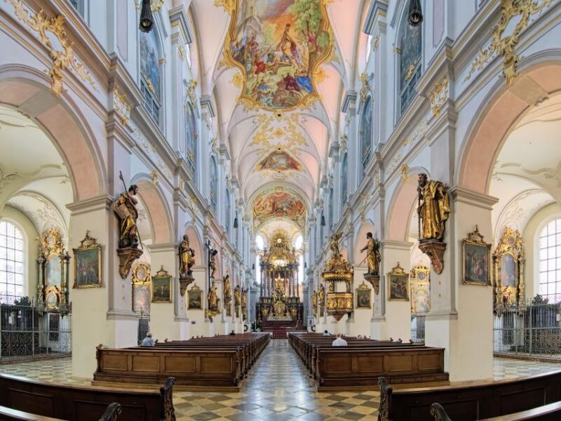 Munich: Old Town Highlights Private Walking Tour - Important Information