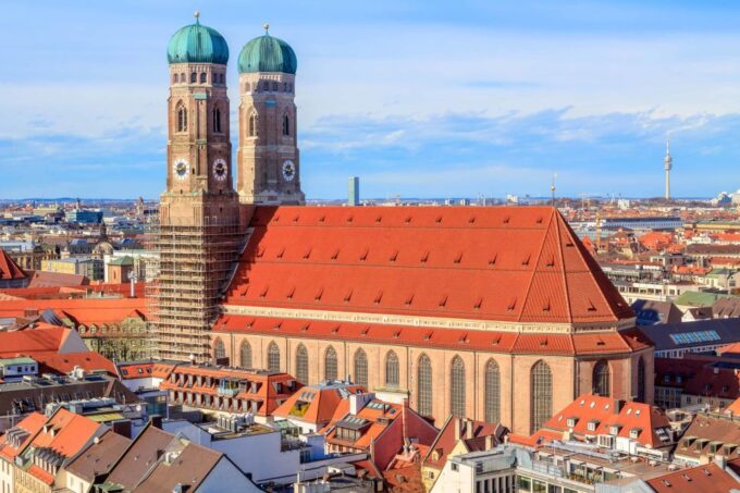 Munich: Old Town & Viktualienmarkt City Walk in English - Cancellation and Booking Information