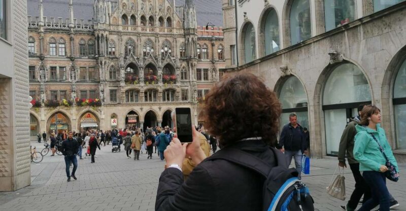 Munich: Old Town Walking Tour Audio Guide - Key Points