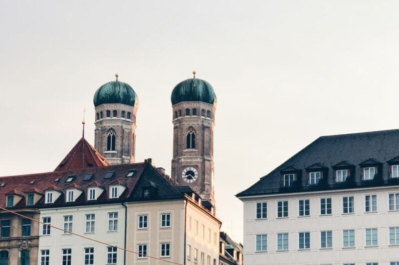Munich: Old Town Walking Tour Audio Guide - Key Attractions