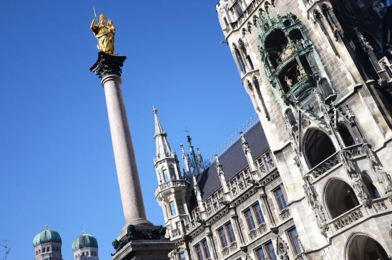 Munich: Old Town Walking Tour in Spanish - Frequently Asked Questions