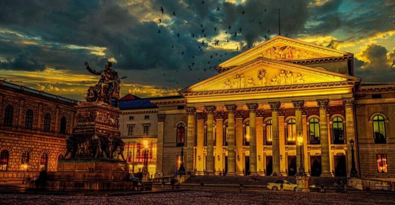 Munich: Private Guided Walking Tour With Residenz Museum - Historical Context and Significance