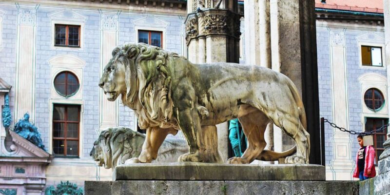 Munich: Self-Guided Old Town Riddle Tour - Explore Munichs Old Town